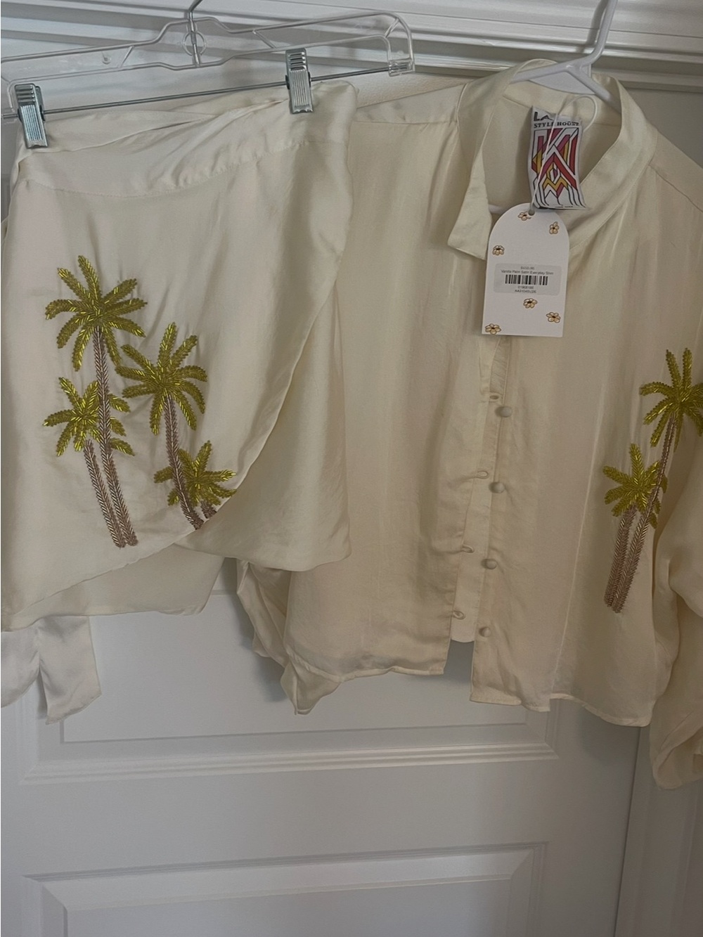LA VIE STYLE HOUSE 2 piece satin embroidered palm trees.One size.  Never worn